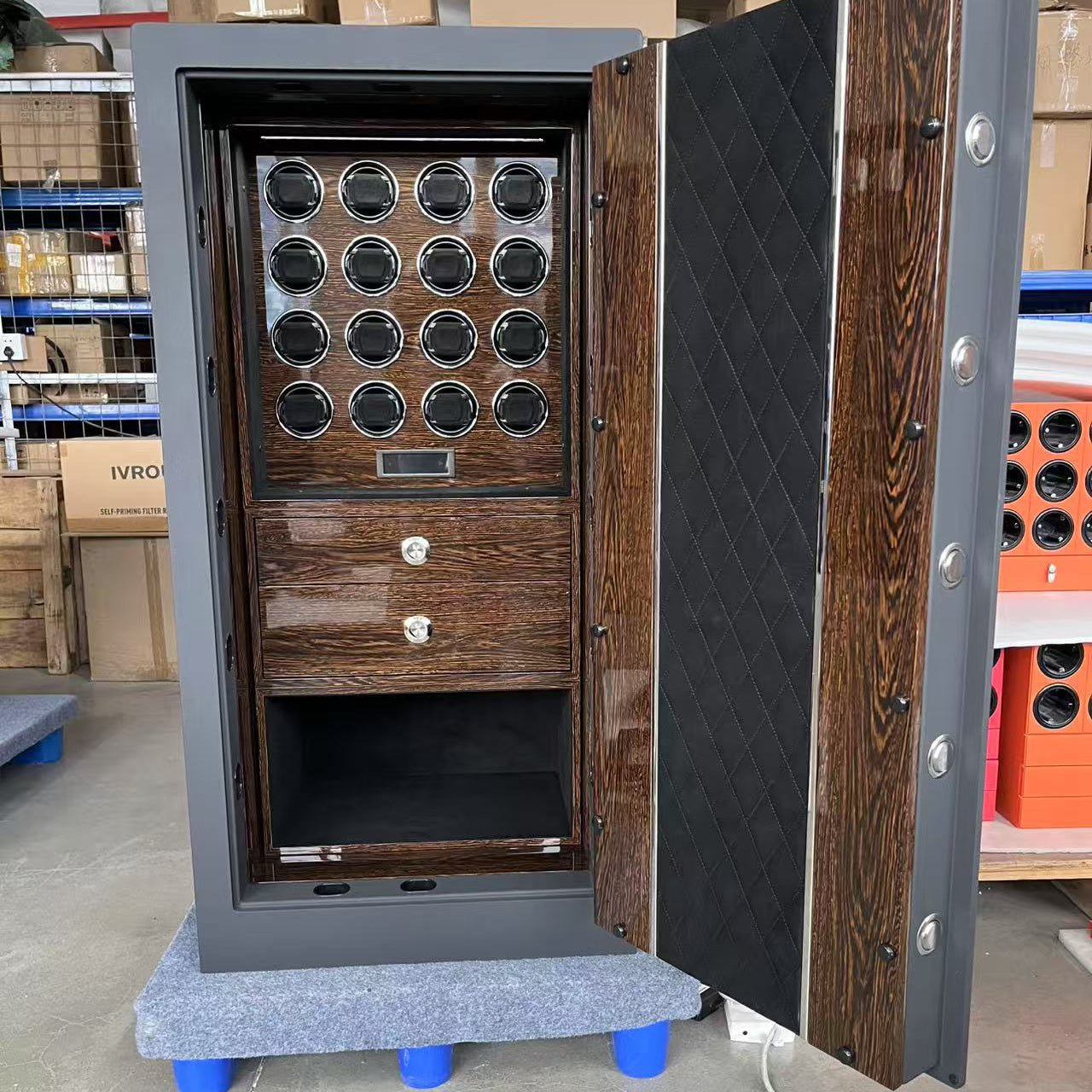 Customer Case Study: Vantros – Watch Safe Customized for a European Collector